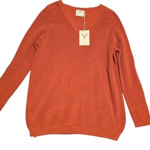 Women's V-Neck Sweater in Rust